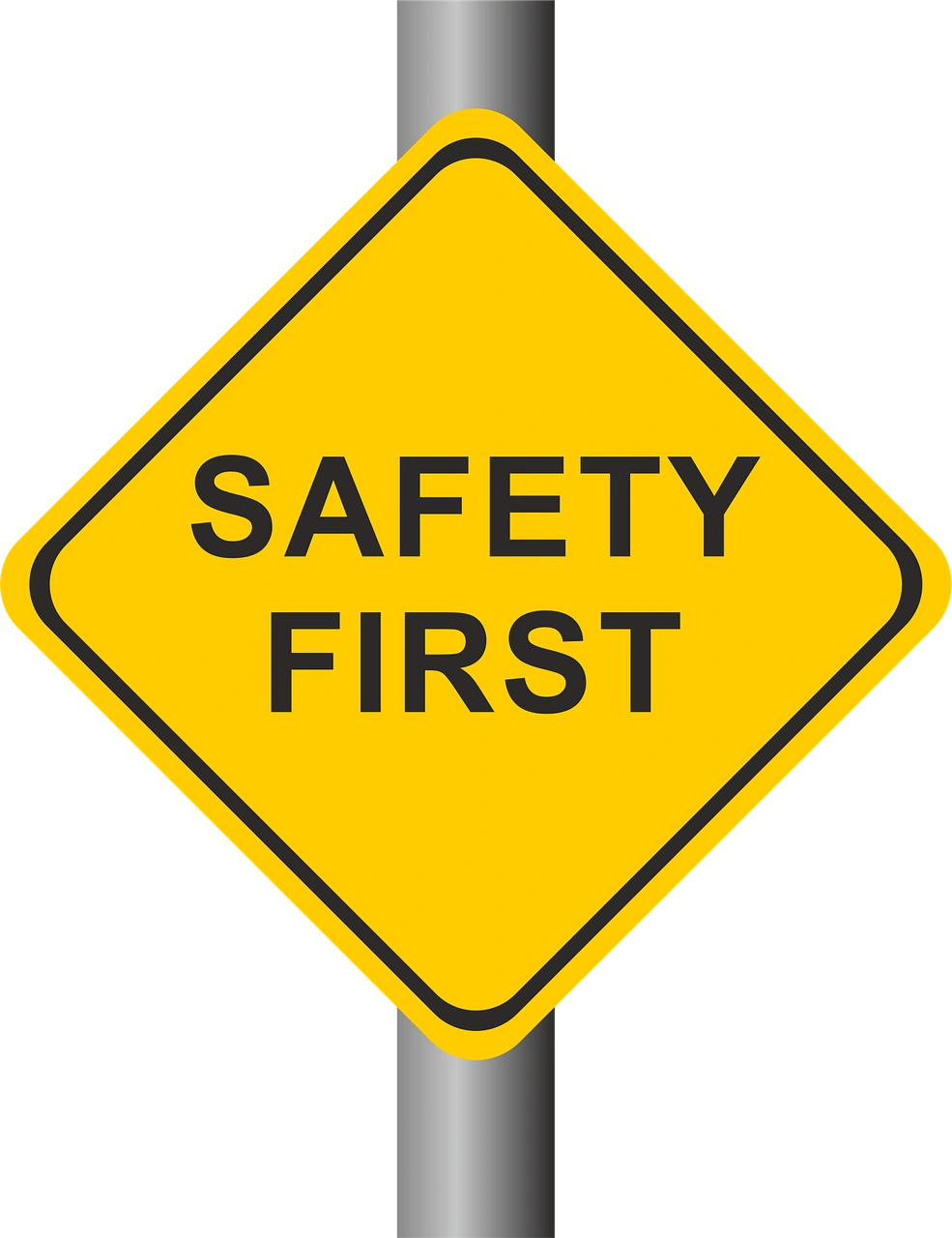 Arborista con casco y arnés de seguridad junto a un árbol